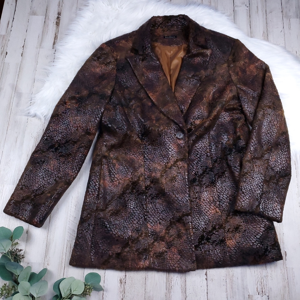 Bentley a. Faux animal print Jacket
